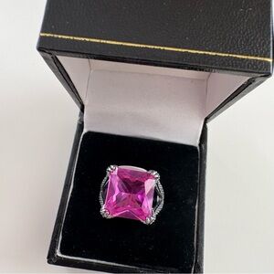 Bomb Party Glimmering Detail Ring RG81211 Pink Corundum Hematite Plating